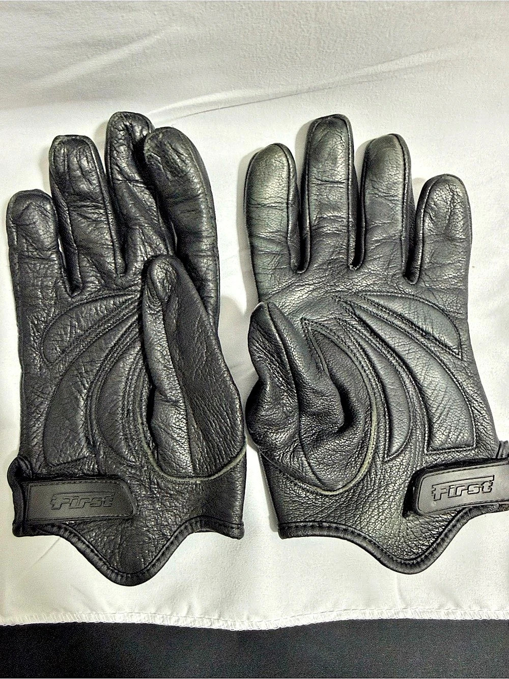 First FI-132-GEL Black Medium Gloves Like New